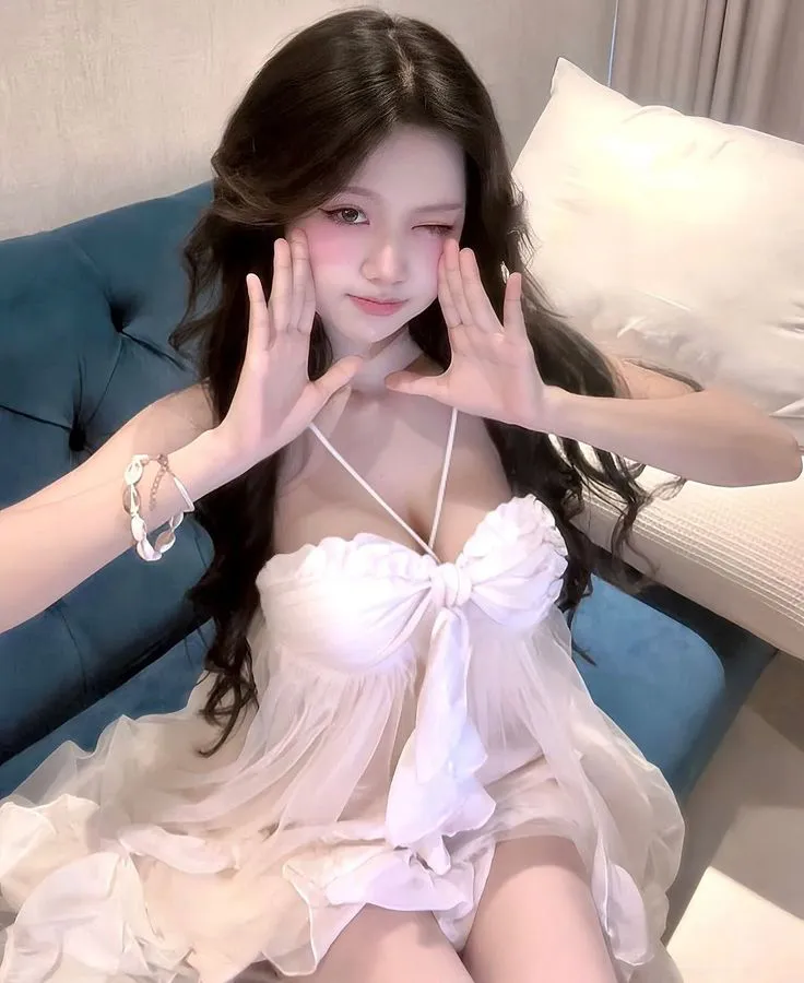 Hạ Vy Avatar